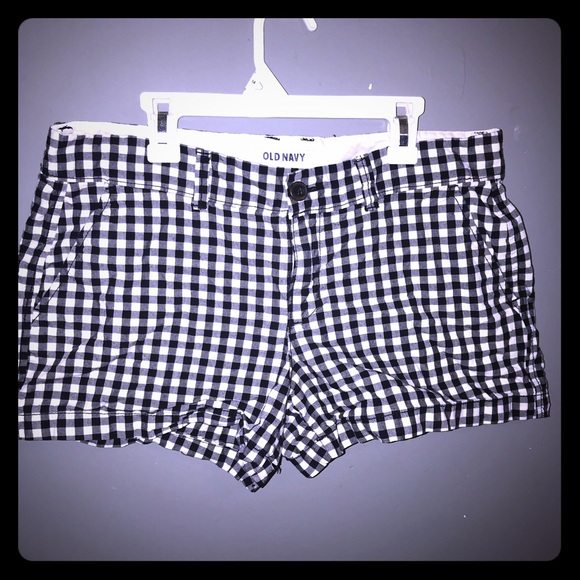 Old Navy shorts 😻 ! - Picture 1 of 3